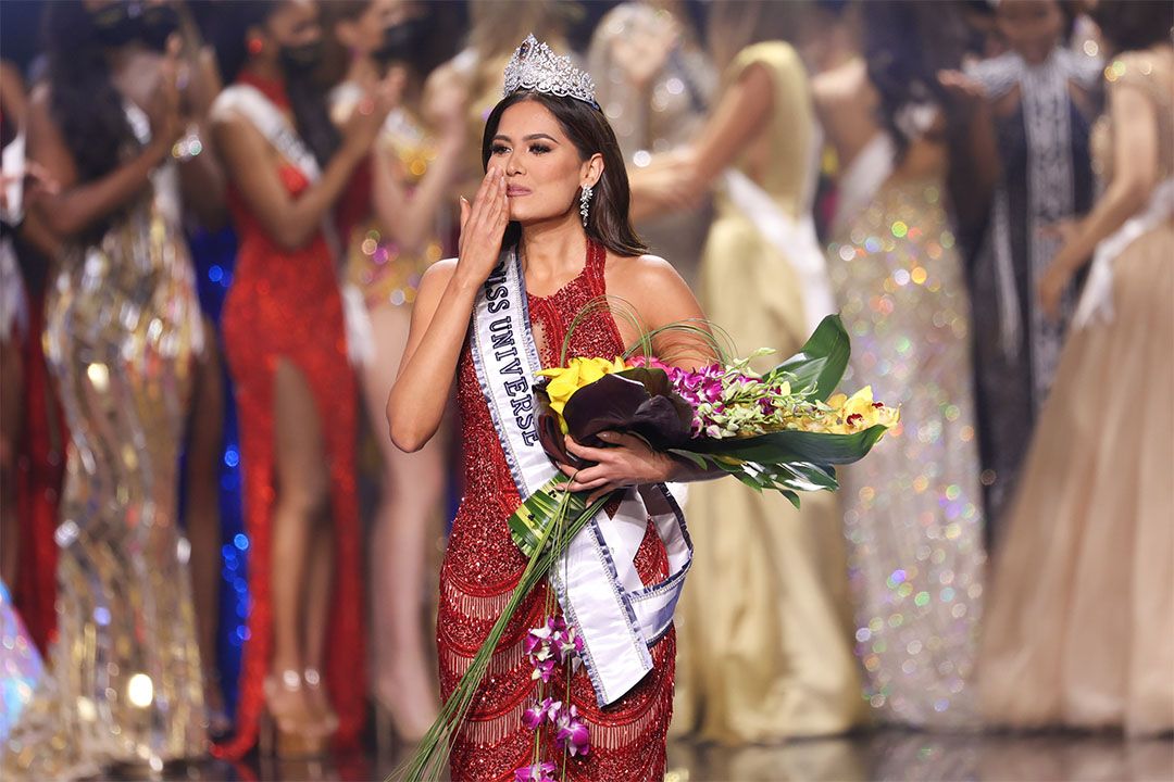 Miss Mexico Andrea Meza is crowned Miss Universe 2021. Photo: Rodrigo Varela/Getty Images